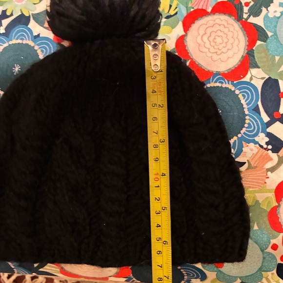 The North Face Charcoal Cable Knit Beanie - Picture 11 of 12